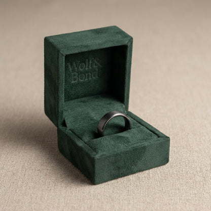 Signature Velvet Ring Box