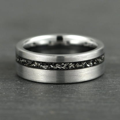 The Eclipse – Silver Smooth Tungsten Ring With Crushed Meteorite Inlay (8mm)