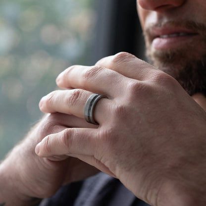 The Eclipse – Silver Smooth Tungsten Ring With Crushed Meteorite Inlay (8mm)