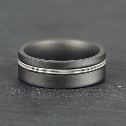The Resonant – Gun Metal Titanium Ring With Guitar String (8mm)